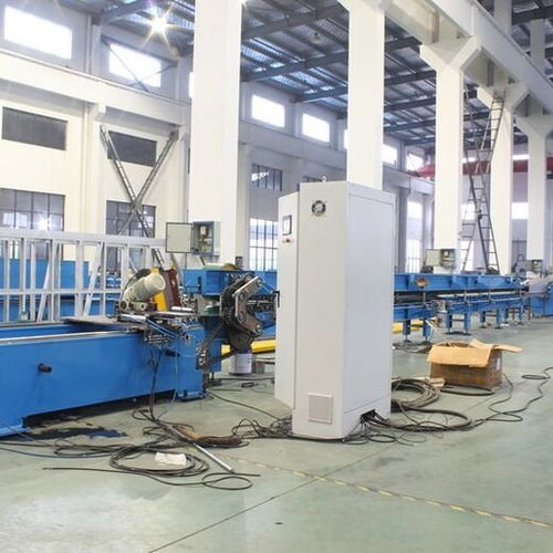 可靠久進五金機械廠 硬質快速卷簾門與成型機的卓越制造，讓五金鋼材應用更安心